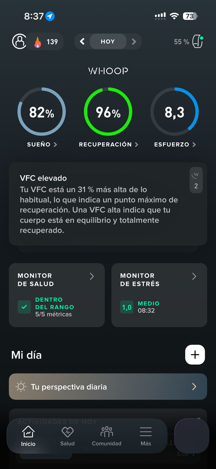 Panel principal WHOOP con sueño 82%, recuperación 96% y esfuerzo 8,3